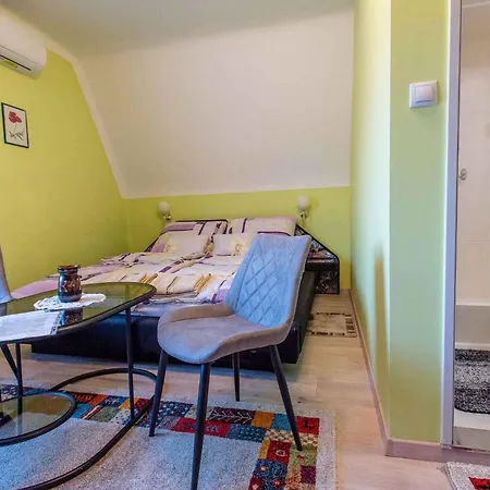 In 48113 Apartment Balatonkeresztur