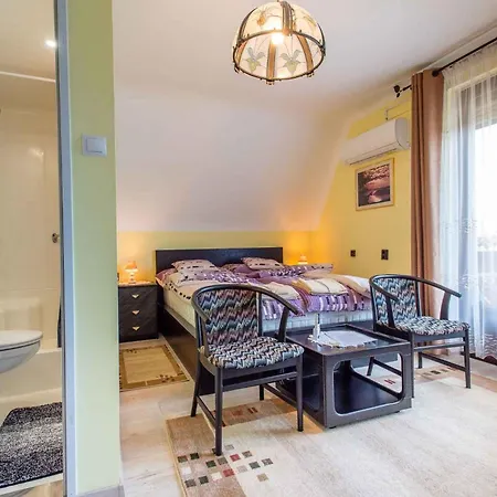 In 48113 Balatonkeresztur