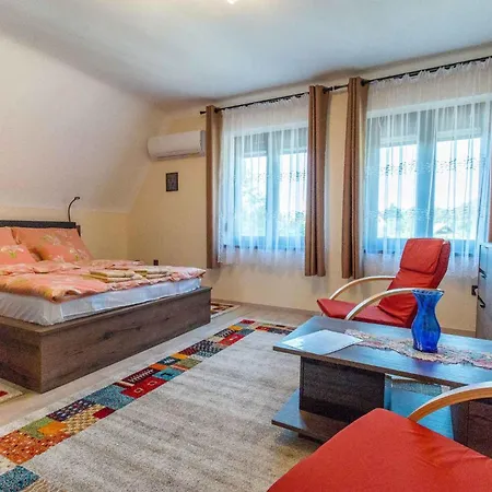 Appartamento In 48113 Balatonkeresztúr