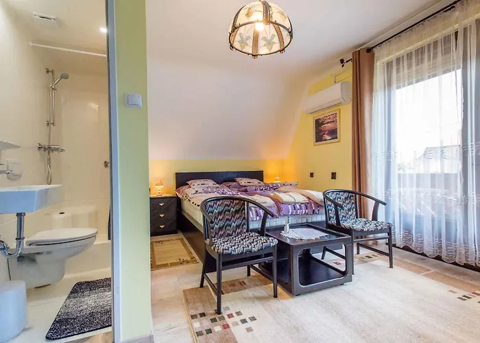 In 48113 Balatonkeresztúr