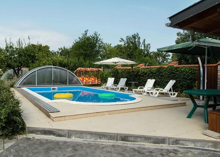 In 48113 * Balatonkeresztúr